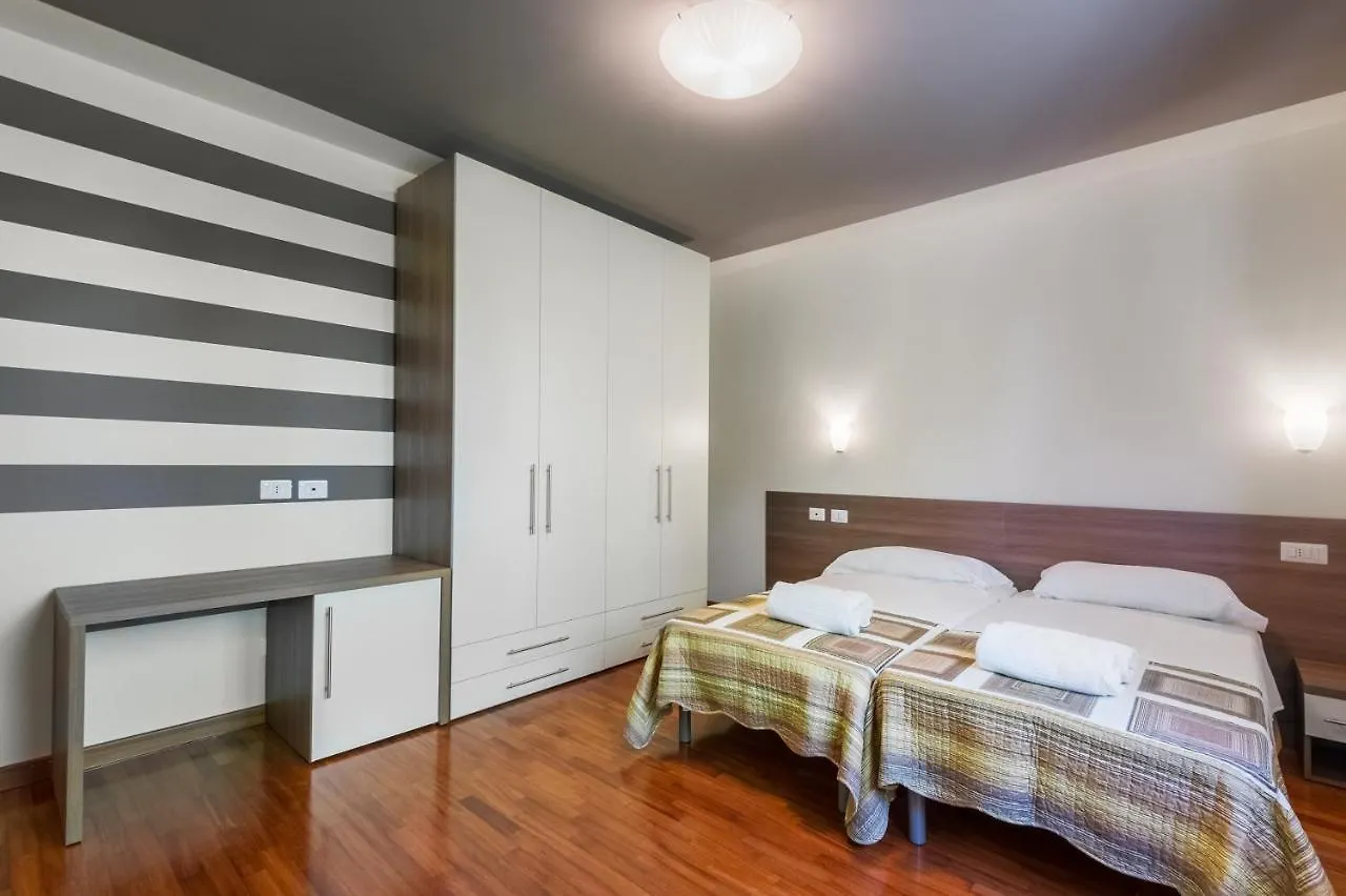Hotel San Giorgio Le Colline San Colombano al Lambro 0*,  Italia